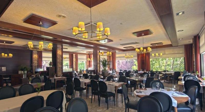 Hotel Restaurant Pessets & SPA