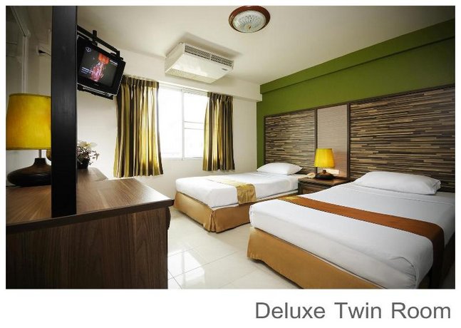 Rambuttri Village Inn