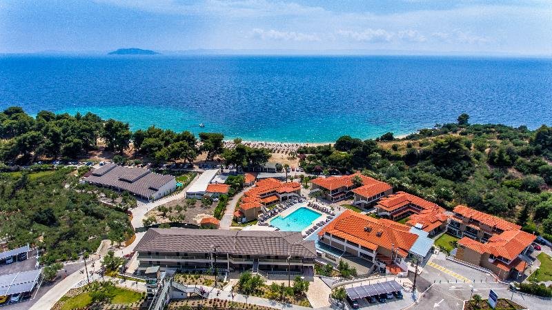 Lagomandra Beach Hotel