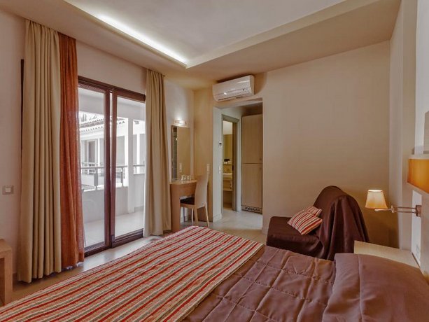 Lagomandra Beach Hotel