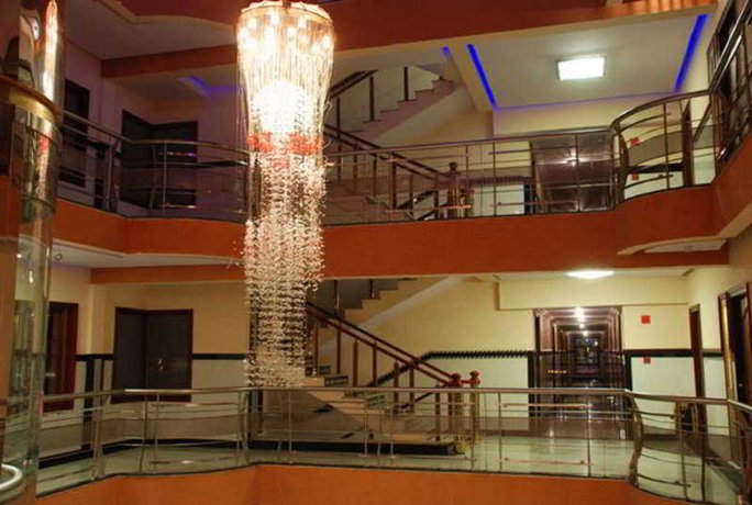 Golden Metro Hotel