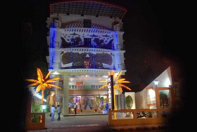 Golden Metro Hotel
