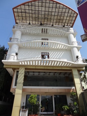 Golden Metro Hotel