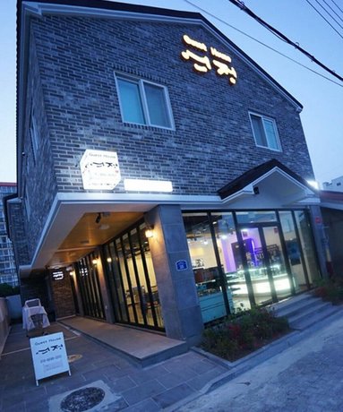 Gunsan Journey Guesthouse