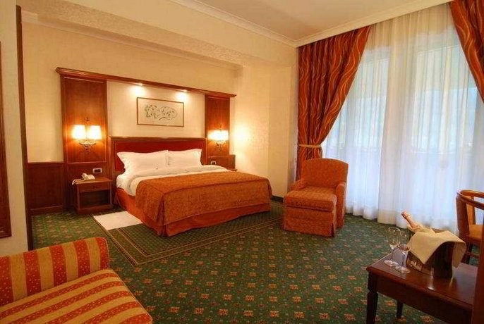 Lux Garden Hotel