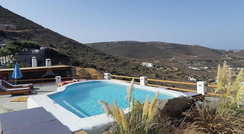 3 Paros All Season Villas