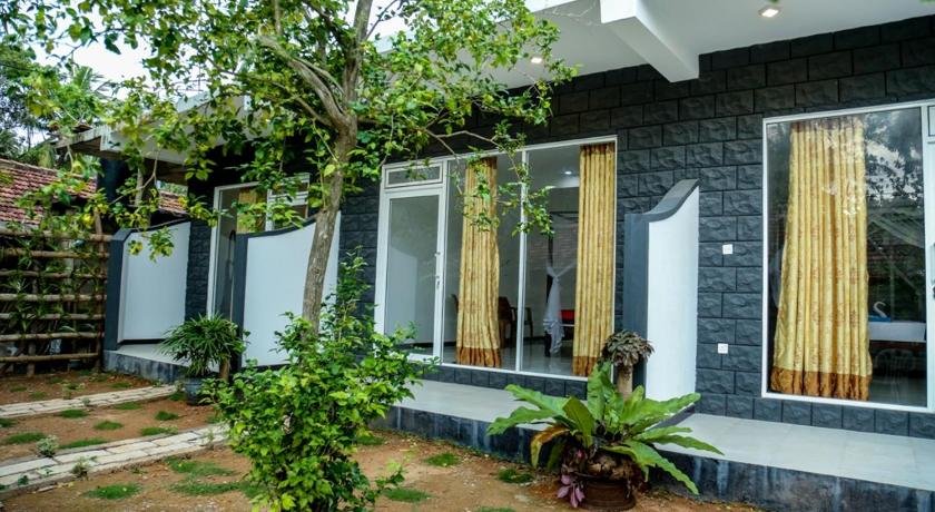 One-plus Holiday Homes Mirissa