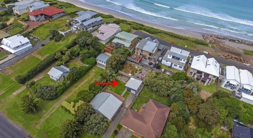 East Tempy - House & Bungalow