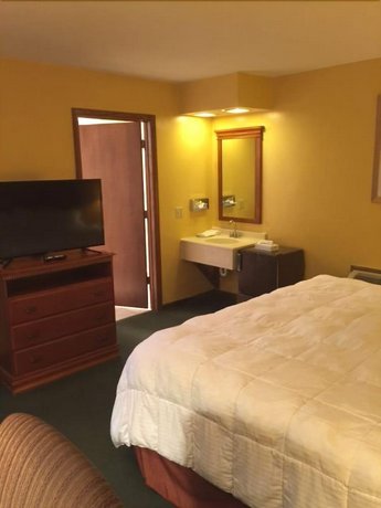 Regency Inn and Suites Eau Claire