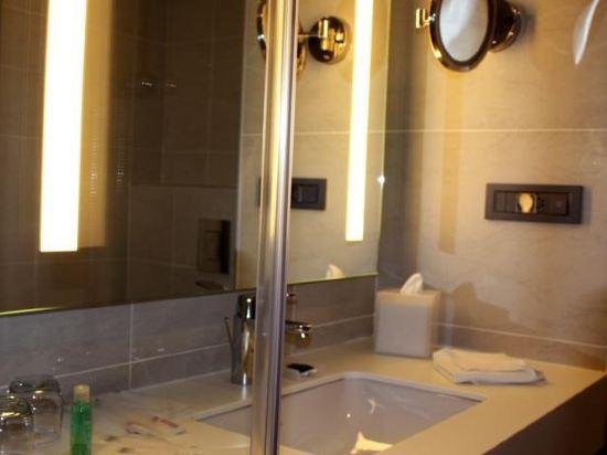 Ever Hotel Asia