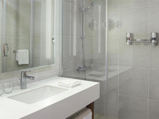 Ever Hotel Asia