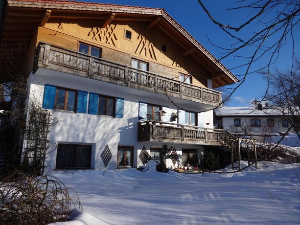 Mountain-view Apartment in Bad Bayersoien for Couples