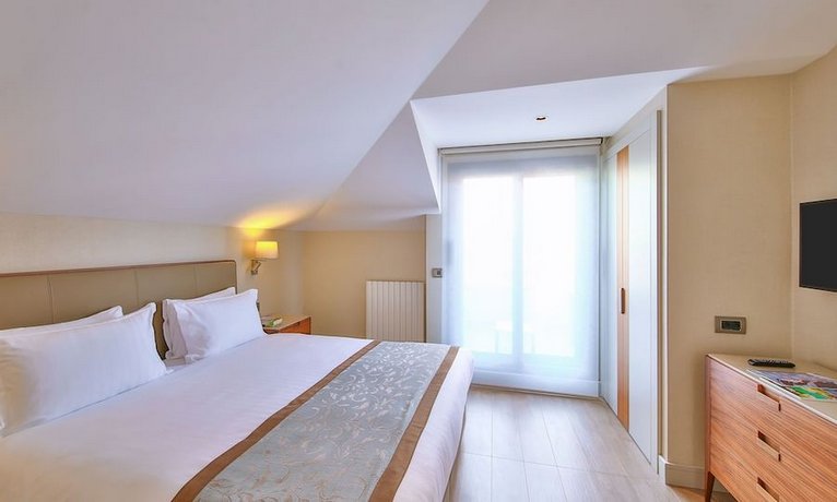Tzl Suites