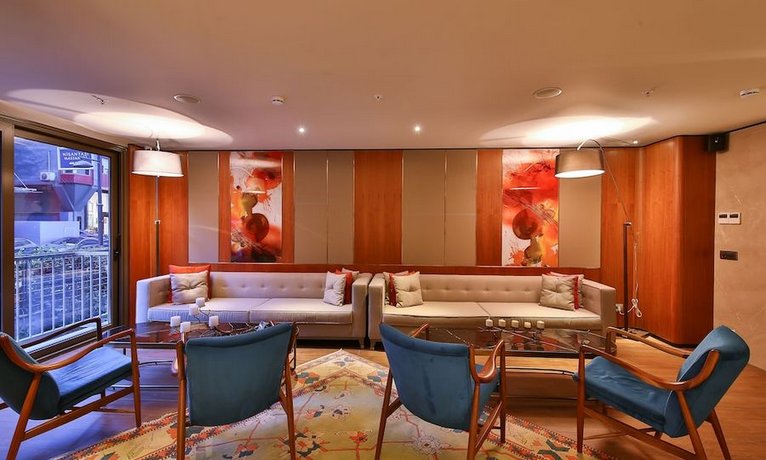 Tzl Suites