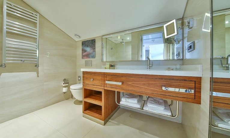 Tzl Suites