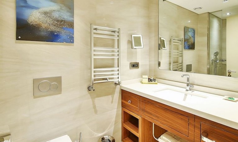 Tzl Suites