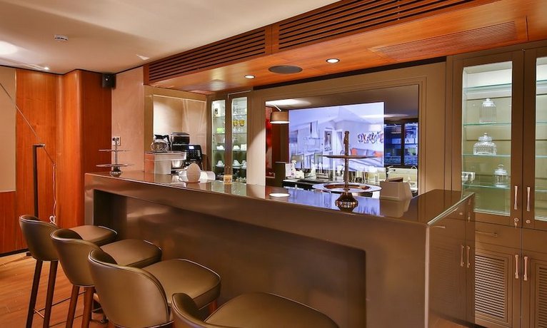 Tzl Suites