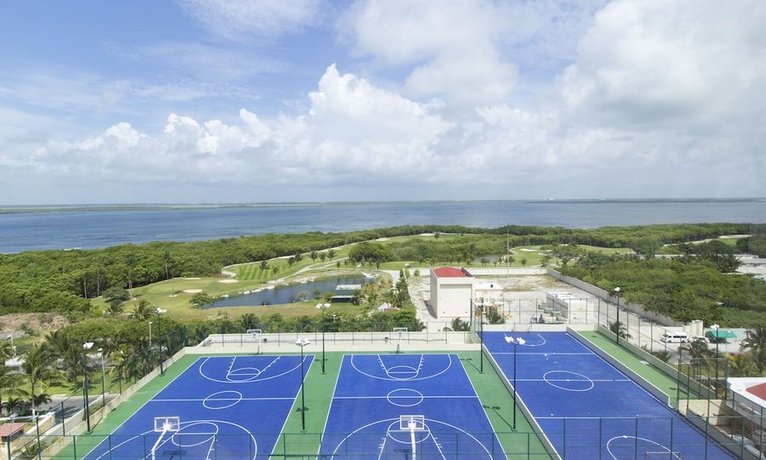 Crown Paradise Club Cancun - All Inclusive