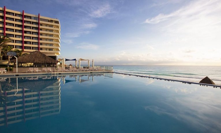 Crown Paradise Club Cancun - All Inclusive