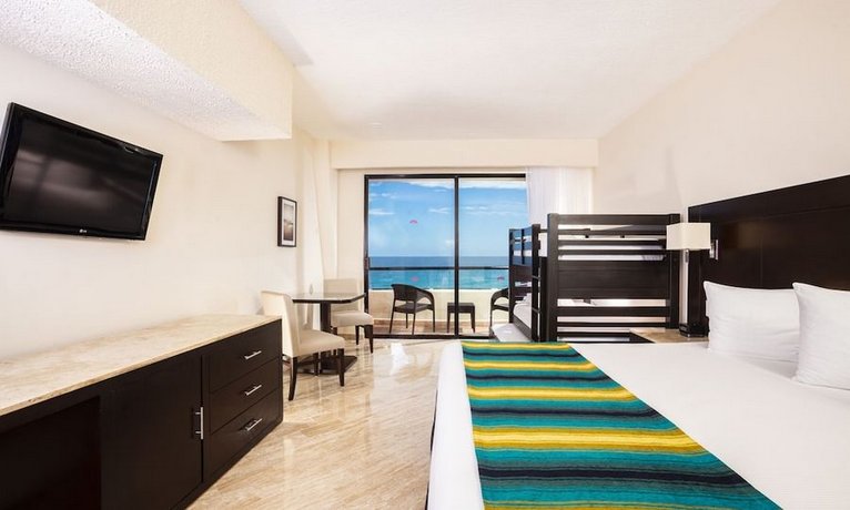 Crown Paradise Club Cancun - All Inclusive