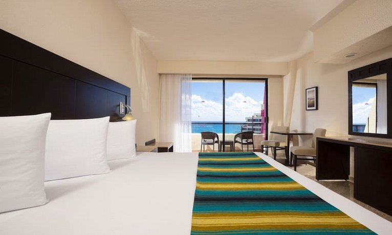 Crown Paradise Club Cancun - All Inclusive