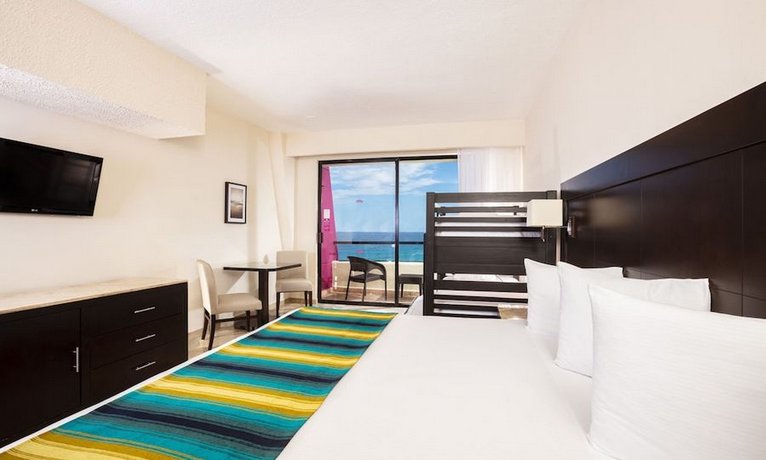 Crown Paradise Club Cancun - All Inclusive