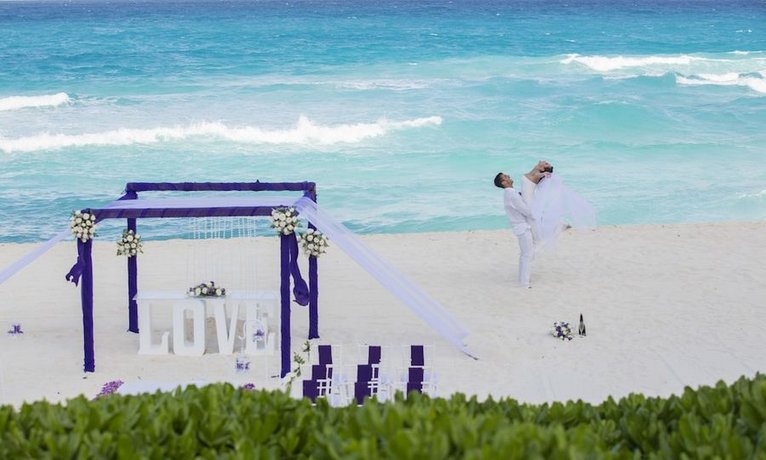 Crown Paradise Club Cancun - All Inclusive