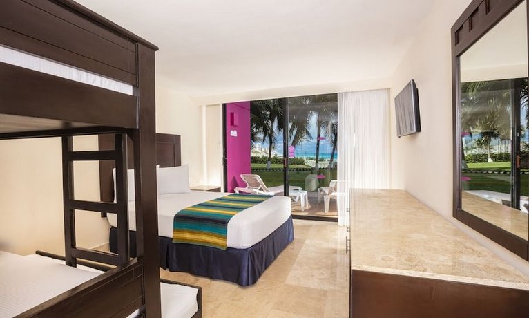 Crown Paradise Club Cancun - All Inclusive