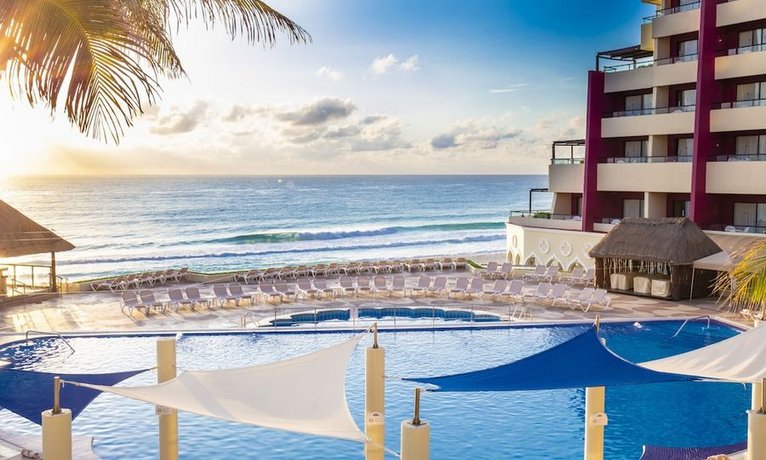 Crown Paradise Club Cancun - All Inclusive