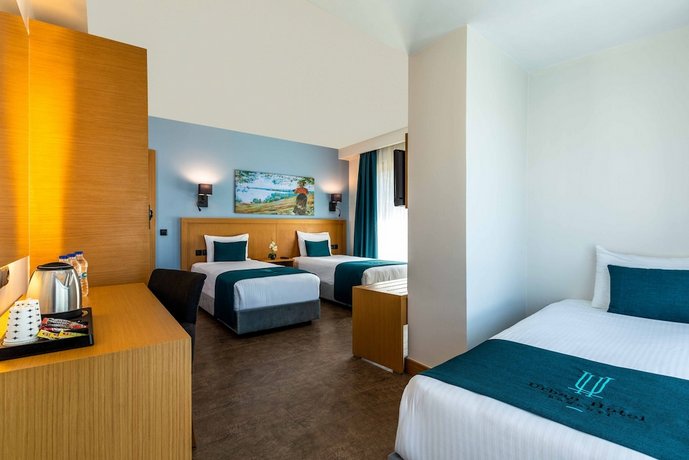 Big Box Hotel