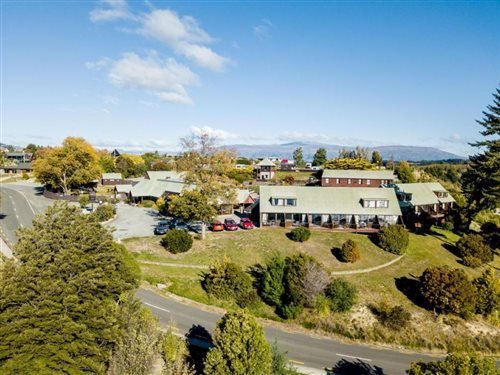 Lake Hawea Hotel