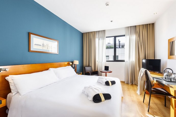 Tryp Valencia Oceanic Hotel