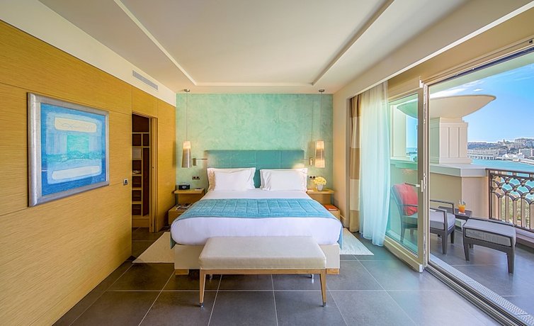 Monte-Carlo Bay Hotel & Resort