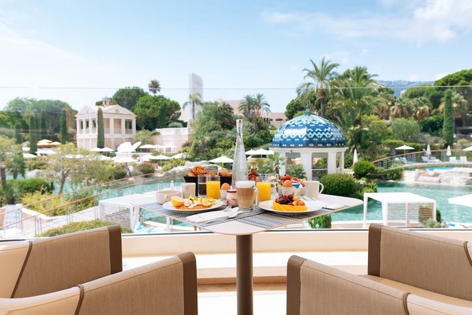 Monte-Carlo Bay Hotel & Resort