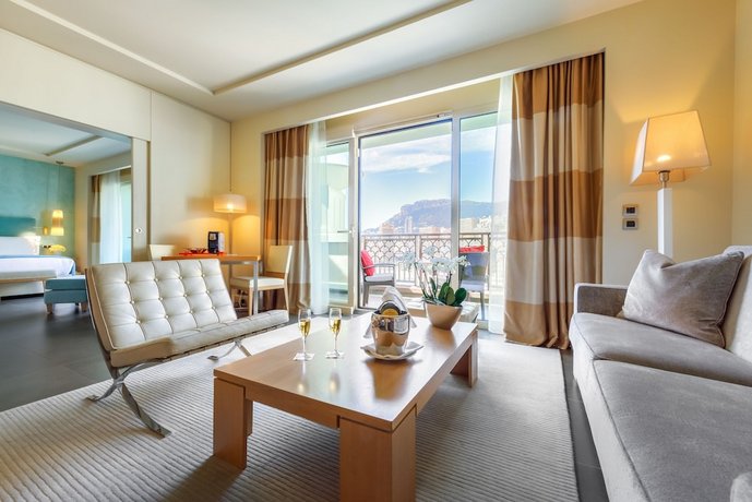 Monte-Carlo Bay Hotel & Resort