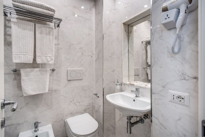 Hotel San Silvestro Rome