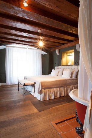 The Three Sisters Boutique Hotel