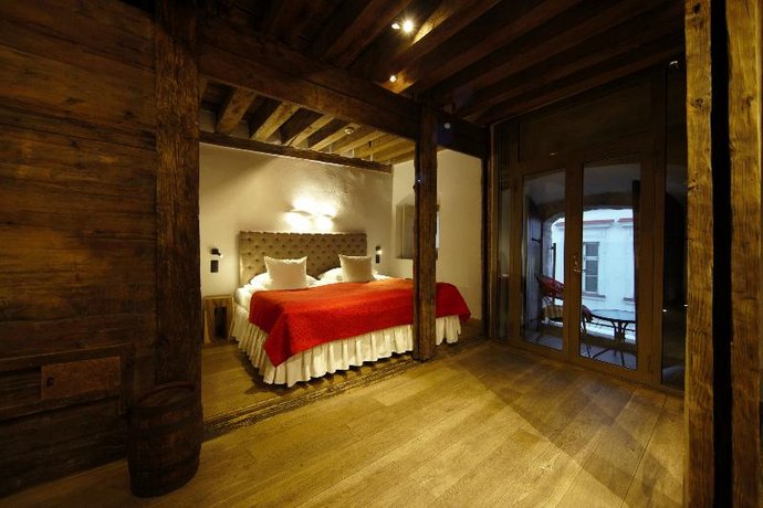 The Three Sisters Boutique Hotel