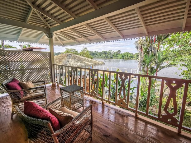 Tortuga Lodge & Gardens
