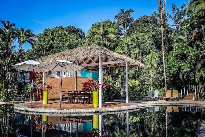 Tortuga Lodge & Gardens