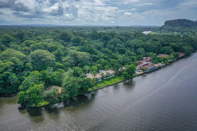 Tortuga Lodge & Gardens