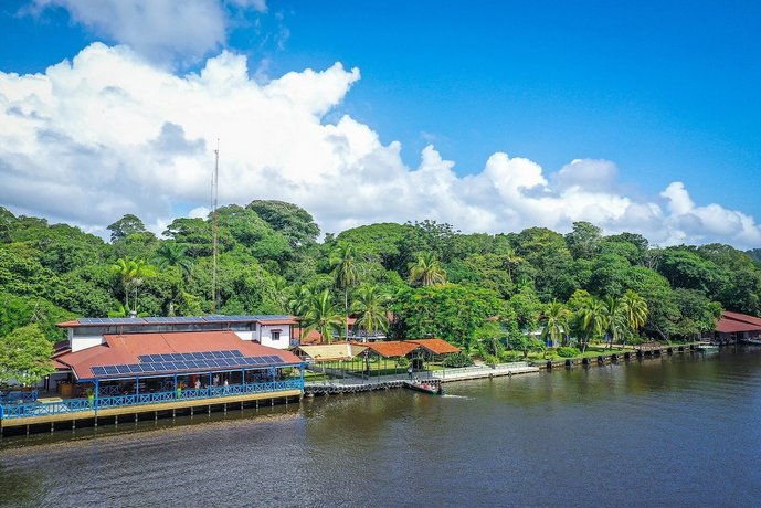 Tortuga Lodge & Gardens