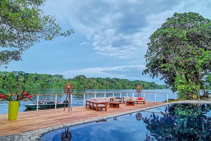 Tortuga Lodge & Gardens