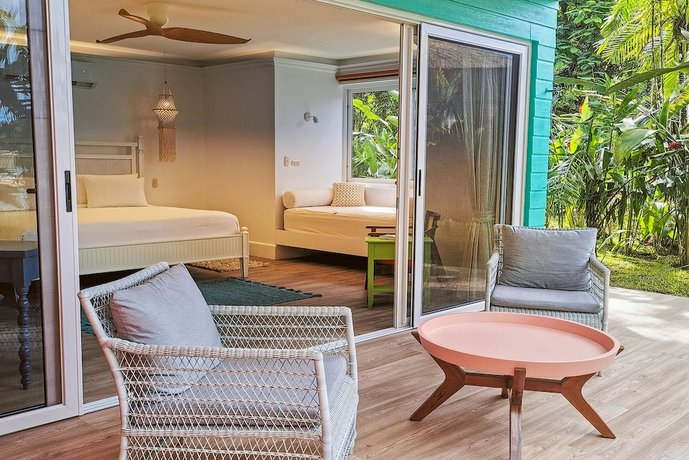 Tortuga Lodge & Gardens