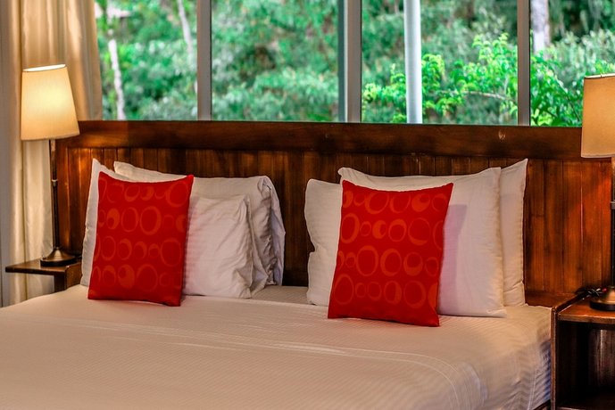 Tortuga Lodge & Gardens