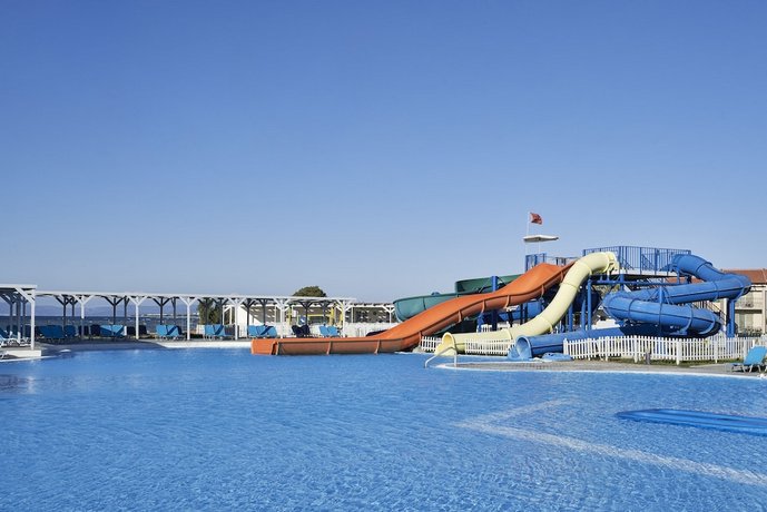 LABRANDA Marine Aquapark Resort