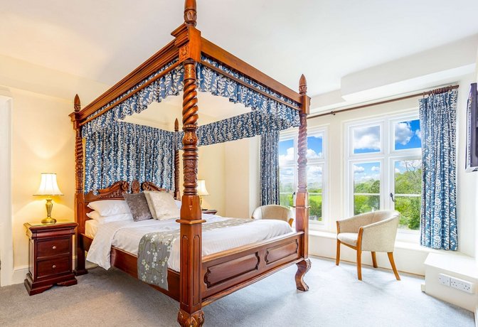 Best Western Limpley Stoke Hotel