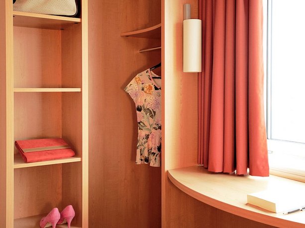 Ibis Sofia Airport Hotel - Park & Fly