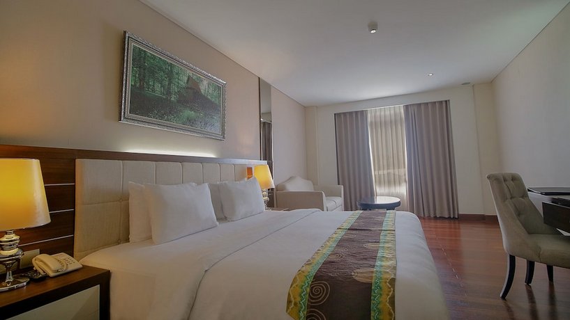 Grand Dafam Q Hotel Banjarbaru DHM Syariah