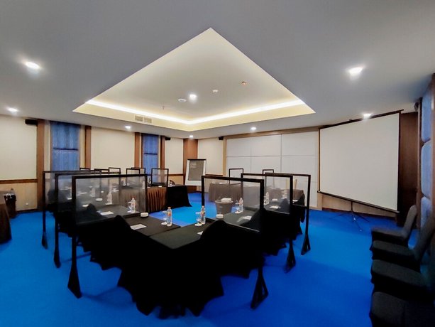 Grand Dafam Q Hotel Banjarbaru DHM Syariah